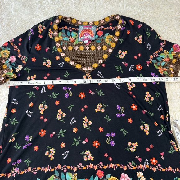 Johnny Was The Janie Favorite Short Sleeve V Neck Swing Tee Floral Black Shirt - Picture 8 of 12